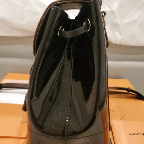 LV hotsprings backpack main image 11
